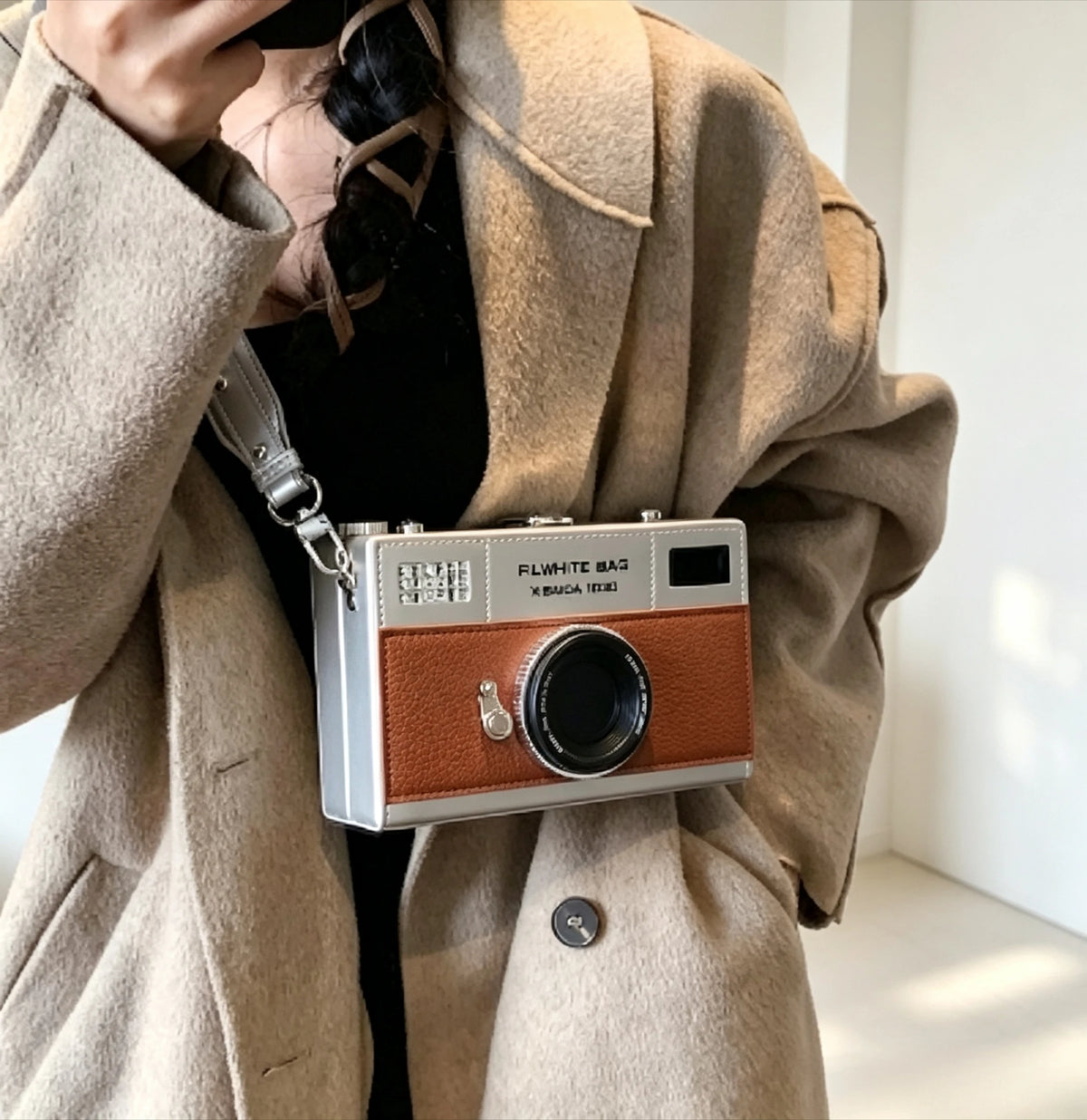 Funny Camera Shape Mini Crossbody Bag for Women Retro Novelty PU Leather Small Square Shoulder Purse Fashion Party Daily Handbag